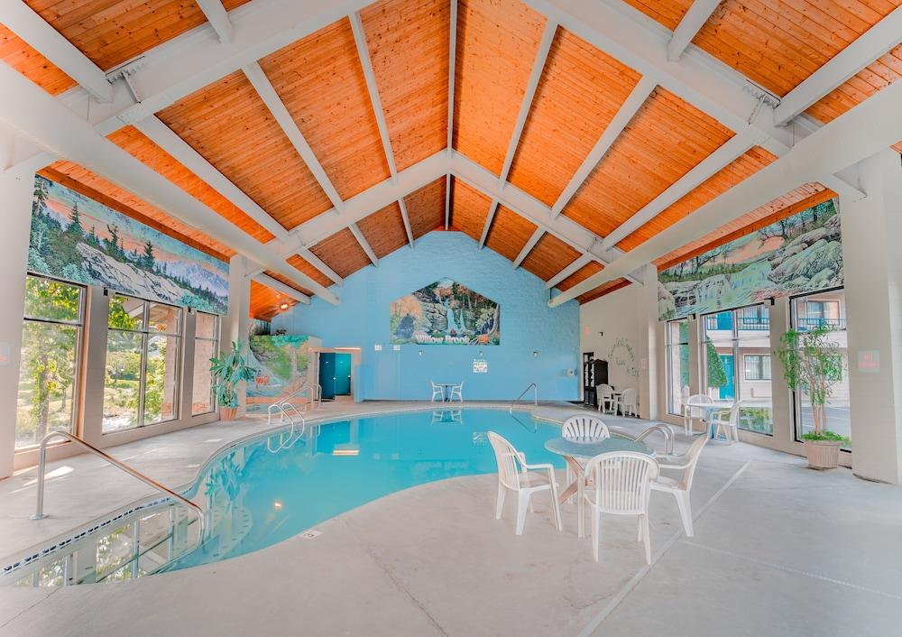 Accommodation By Willow Brook Lodge Пиджен Фордж Екстериор снимка