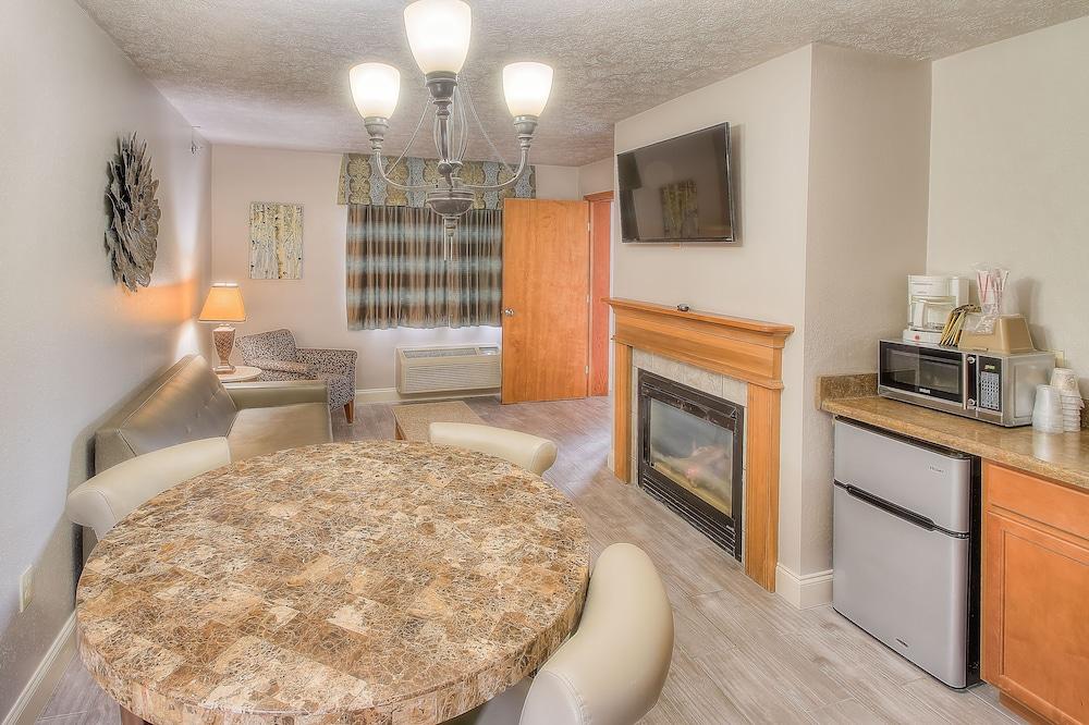 Accommodation By Willow Brook Lodge Пиджен Фордж Екстериор снимка